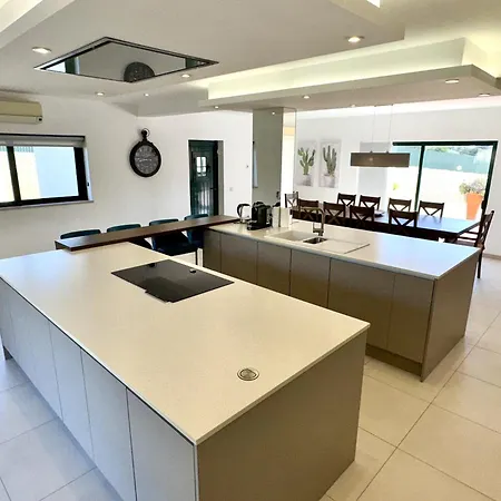 Casa Pondiki Villa *